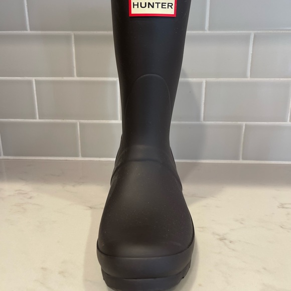Women’s Hunter Boots Never Worn Size 6 Black fleece lined sole - Picture 1 of 5
